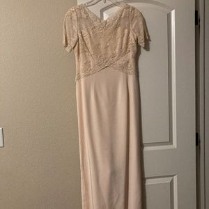 Talbots - Beige Size 6 - Floor Length Formal Dress